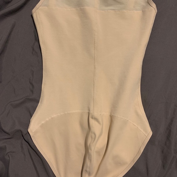 Small Faja bundle. 010 black and beige are mediums but will fit like smalls. - Picture 2 of 15